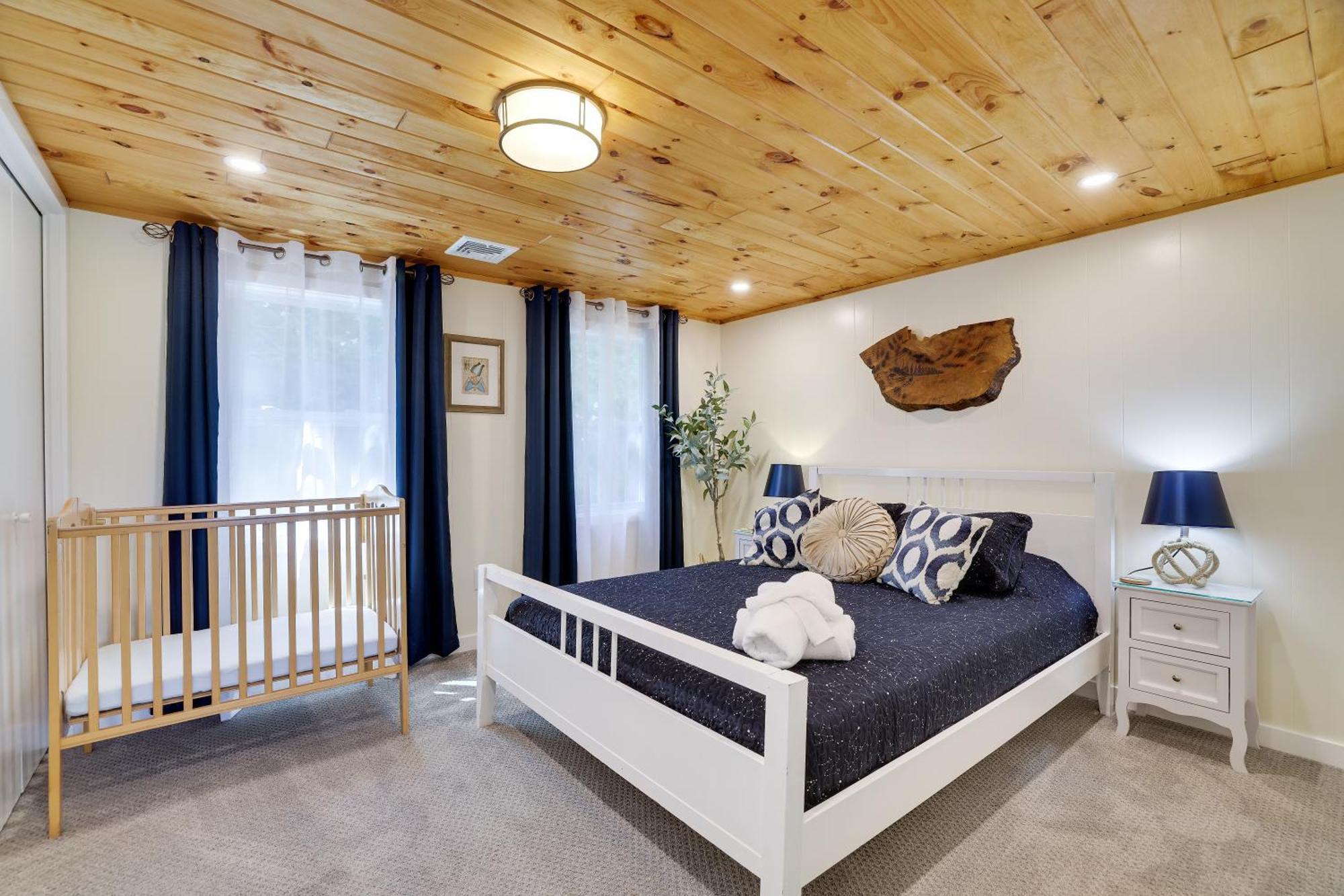 Poconos Brand New Lakefront Oasis 1 Acre, Hottub Gameroom Firepits Talk About Privacy Albrightsville Dış mekan fotoğraf
