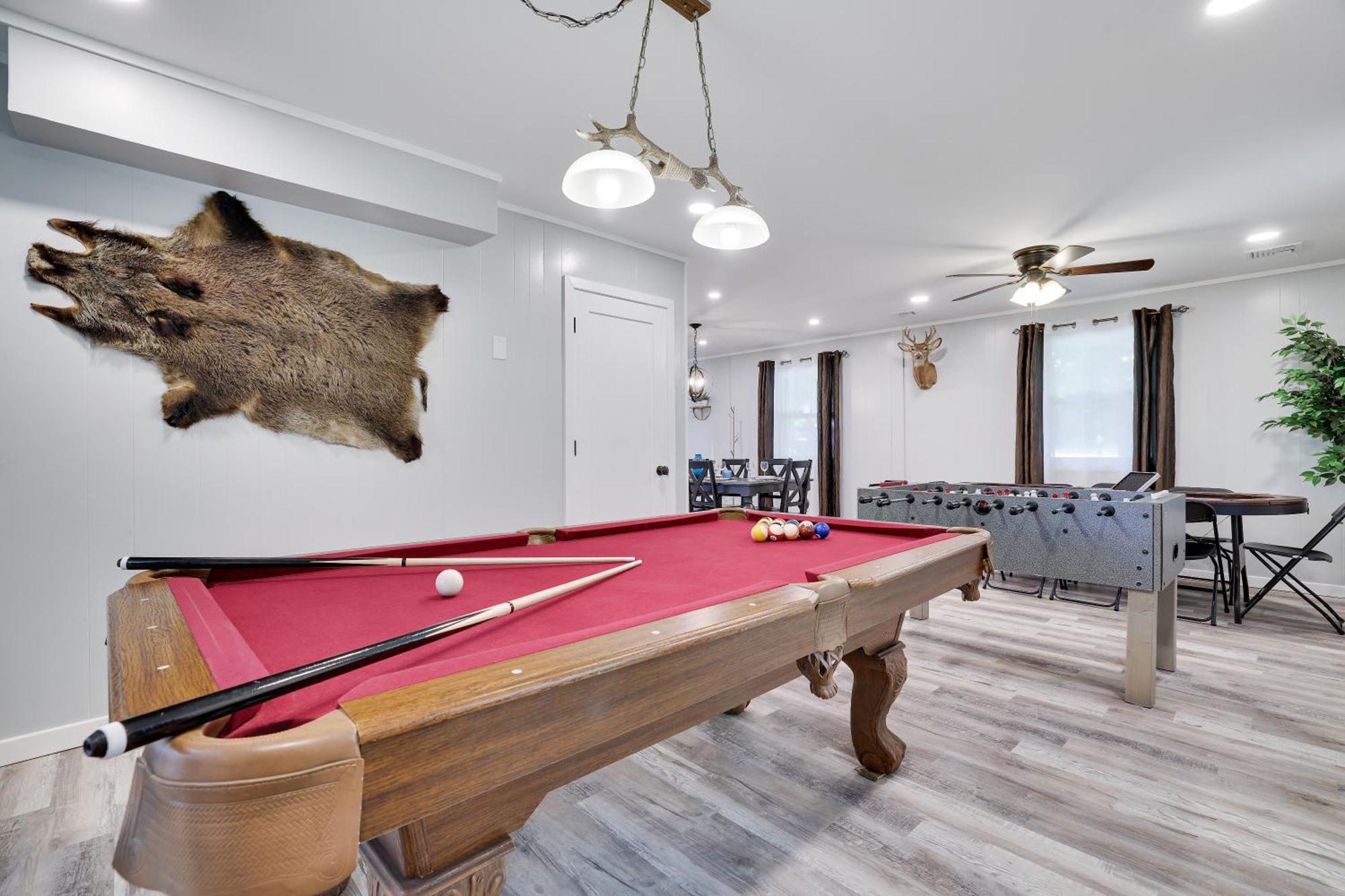 Poconos Brand New Lakefront Oasis 1 Acre, Hottub Gameroom Firepits Talk About Privacy Albrightsville Dış mekan fotoğraf